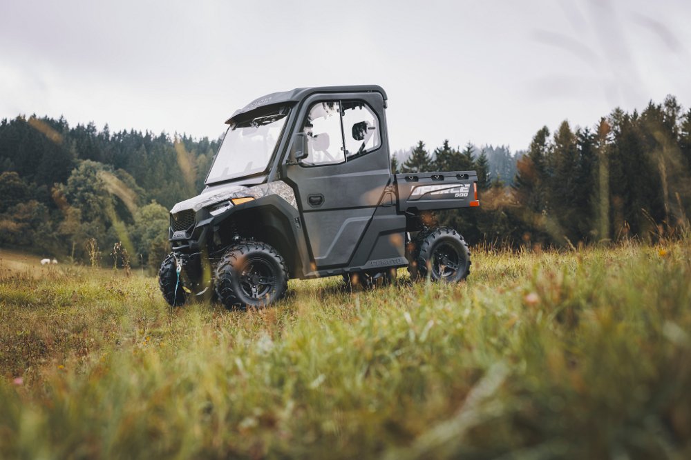 UFORCE 600+ Vollkabine camo offroad